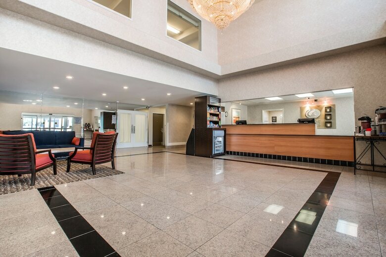 Hotel Comfort Suites