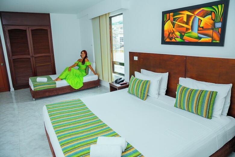 Hotel Granada Real