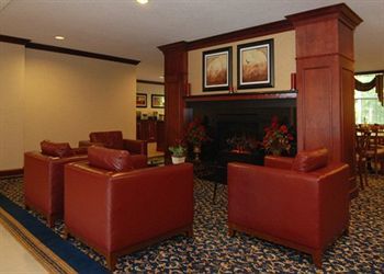 Hotel Comfort Suites Airport