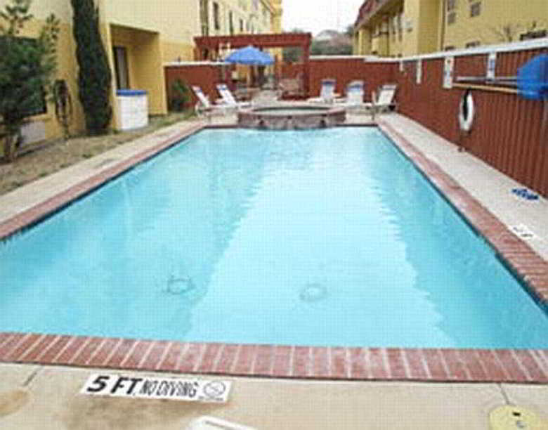Hotel La Quinta Inn Dallas Lbj Central
