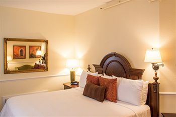 Hotel Elliott House Inn