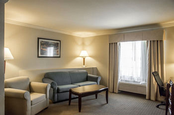 Hotel Comfort Suites