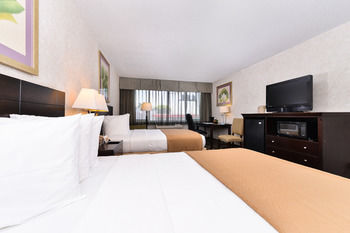 Hotel Quality Inn & Suites Montebello