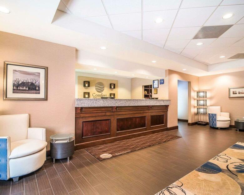 Hotel Comfort Inn & Suites