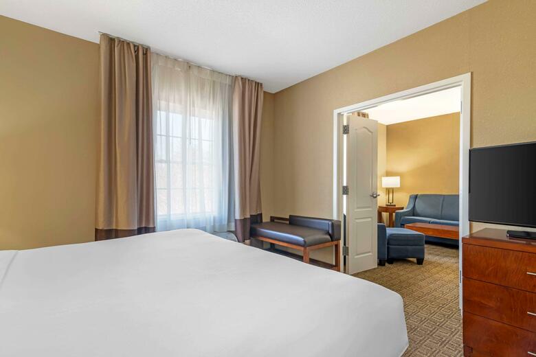 Hotel Comfort Inn & Suites