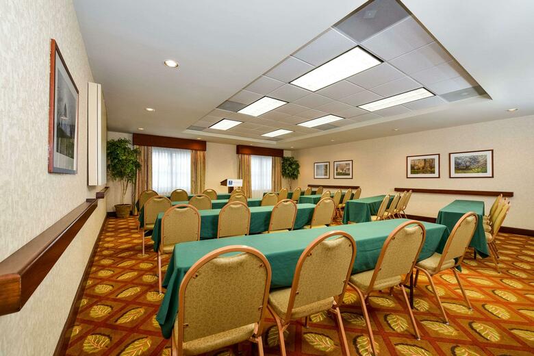 Hotel Comfort Inn & Suites