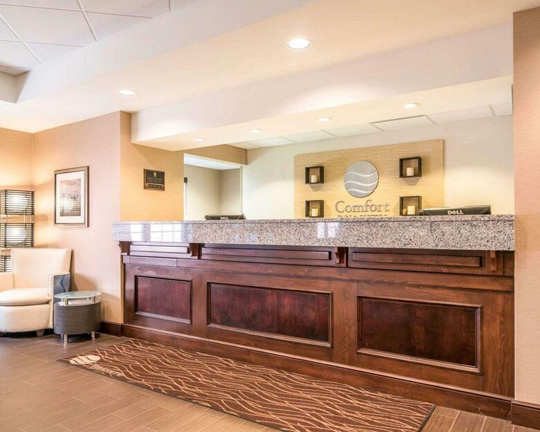 Hotel Comfort Inn & Suites