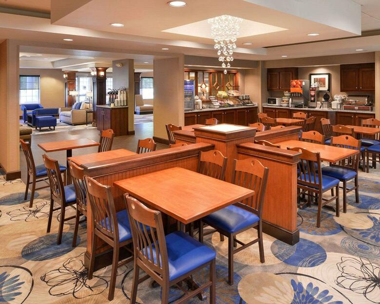 Hotel Comfort Inn & Suites