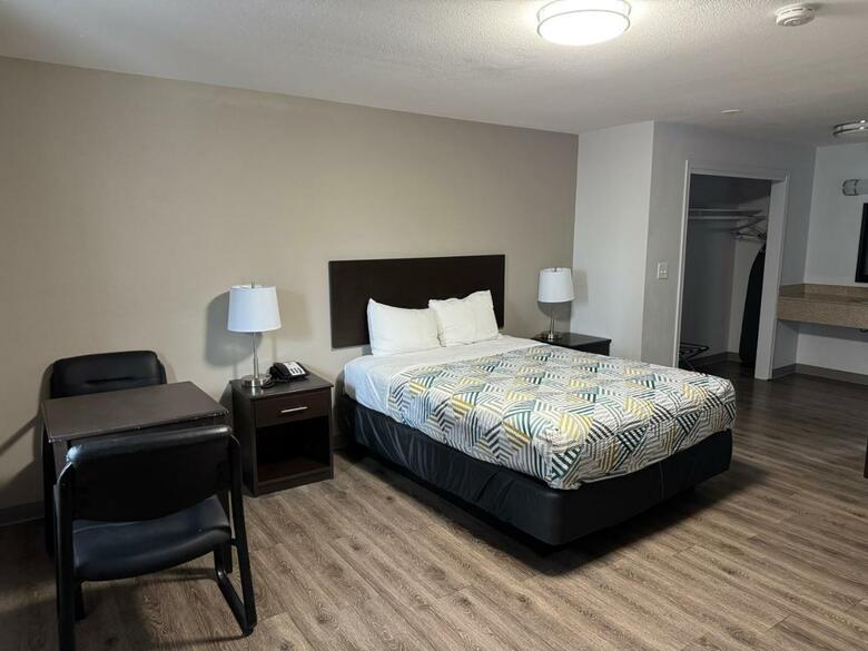 Hotel Studio 6 Suites Vancouver Wa Waterfront