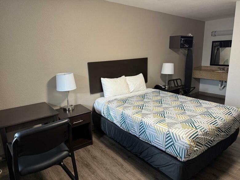 Hotel Studio 6 Suites Vancouver Wa Waterfront