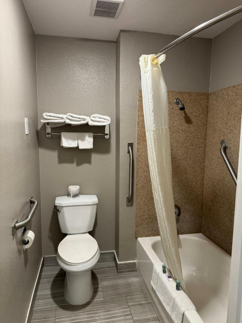 Hotel Studio 6 Suites Vancouver Wa Waterfront