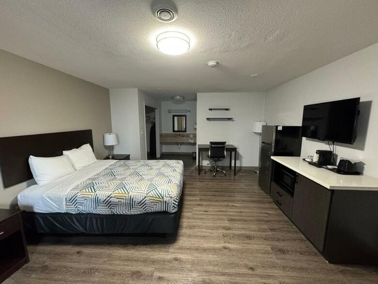 Hotel Studio 6 Suites Vancouver Wa Waterfront