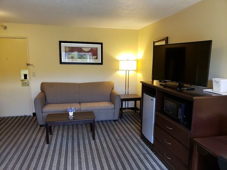 Hotel Quality Inn And Suites
