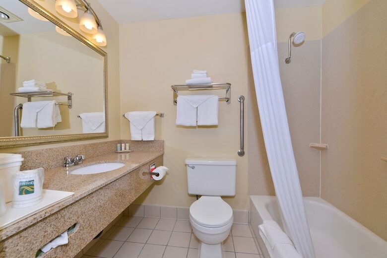 Hotel Quality Inn And Suites