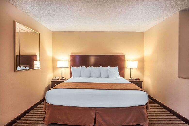 Hotel Quality Inn And Suites