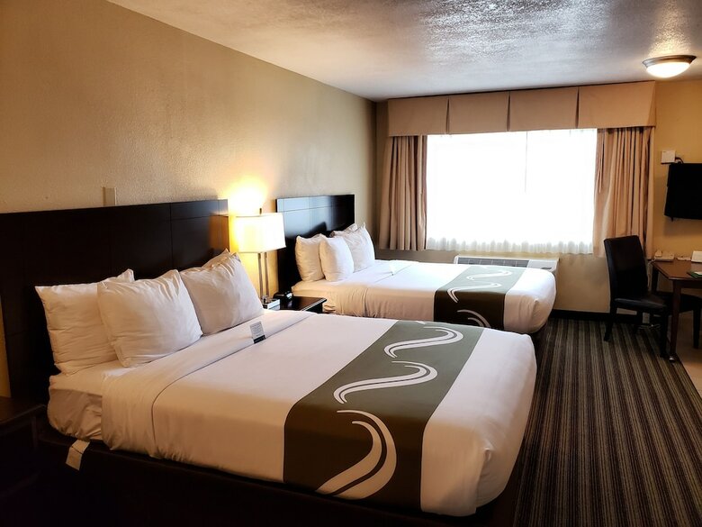 Hotel Quality Inn And Suites