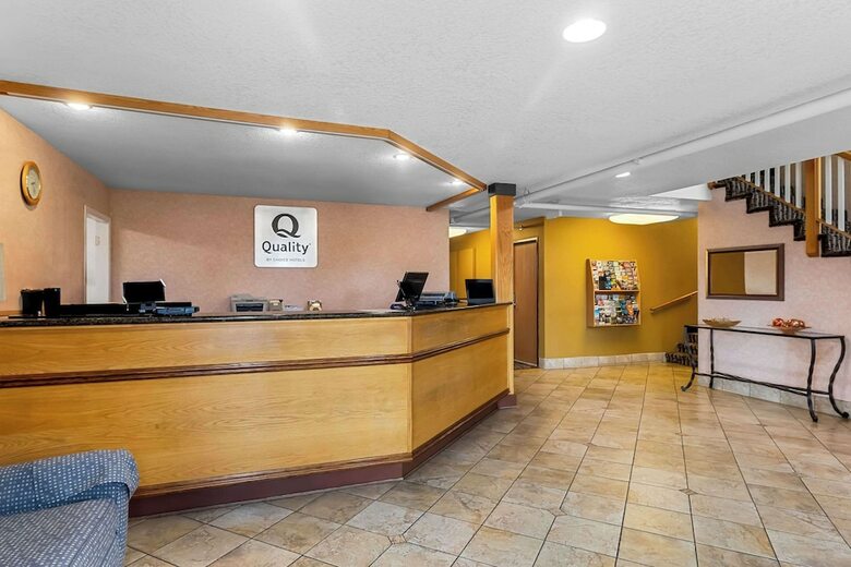 Hotel Quality Inn And Suites