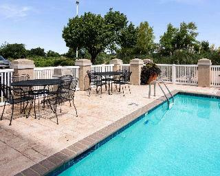 Hotel Quality Inn & Suites