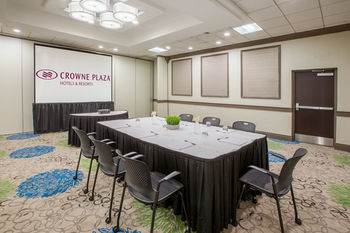 Clarion Hotel And Conference Center