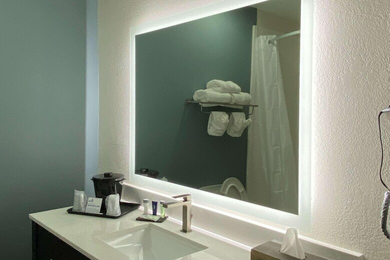 Hotel Sleep Inn & Suites
