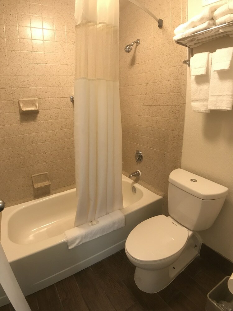 Hotel Quality Inn At Arlington Highlands