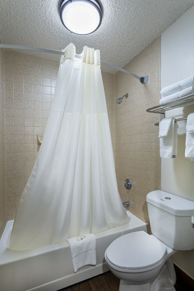 Hotel Quality Inn At Arlington Highlands