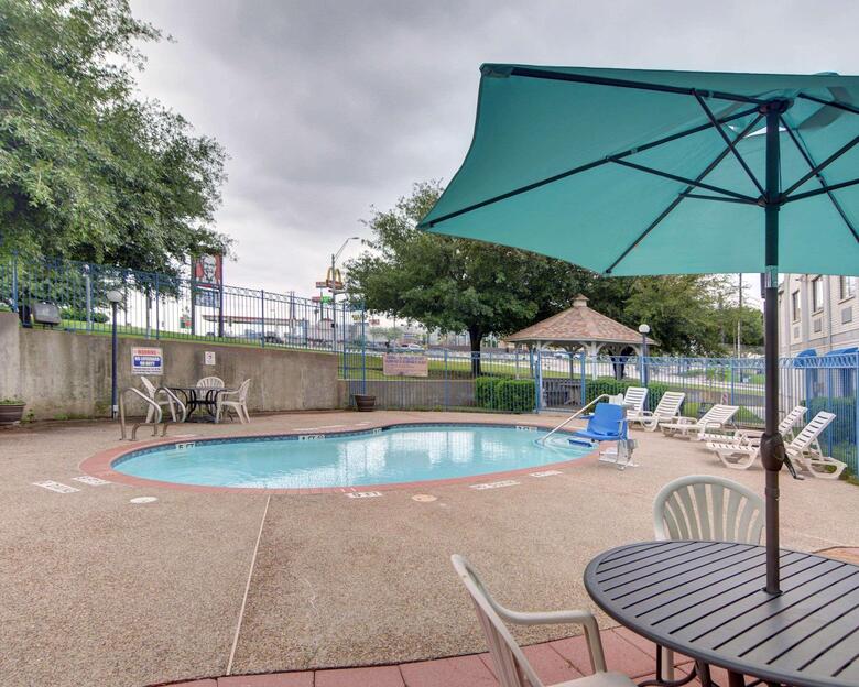 Hotel Quality Inn & Suites (grand Praire)