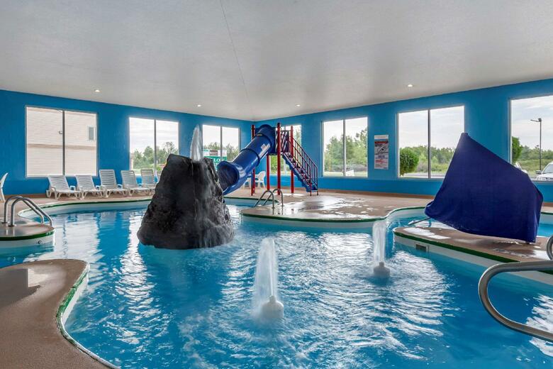 Hotel Comfort Suites (escanaba)