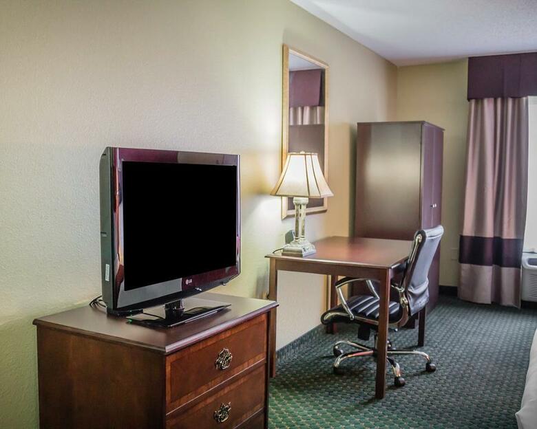 Hotel Comfort Suites (escanaba)