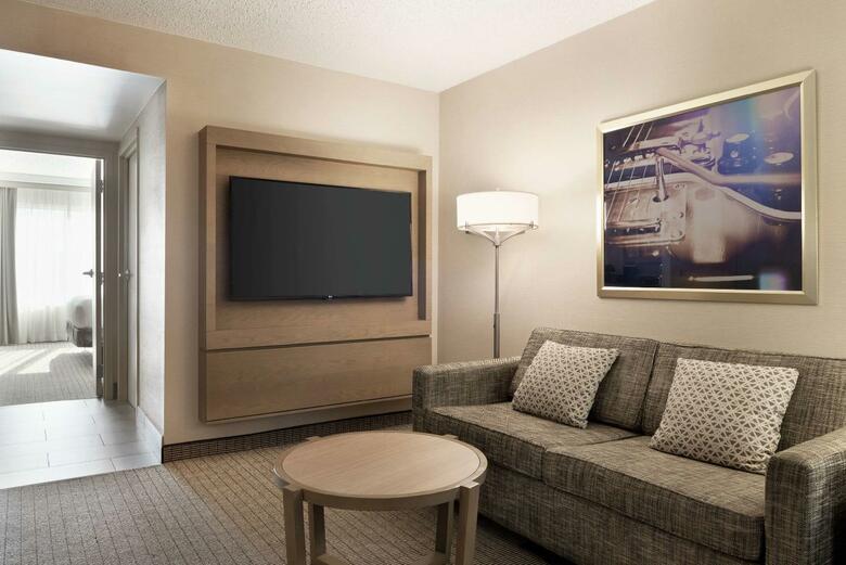 Hotel Embassy Suites Cleveland - Rockside