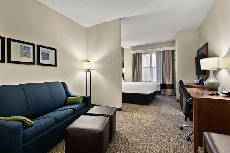 Hotel Comfort Suites Nashville