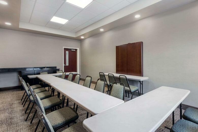 Hotel Comfort Suites Nashville