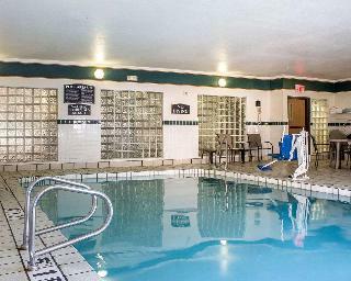 Hotel Comfort Suites At Metro Center