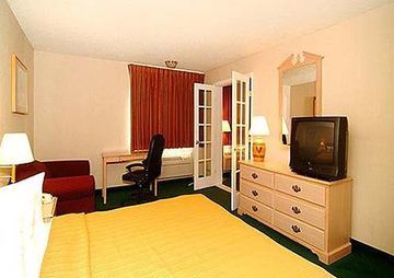 Hotel Quality Inn & Suites