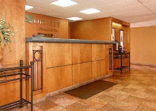 Hotel Quality Inn & Suites