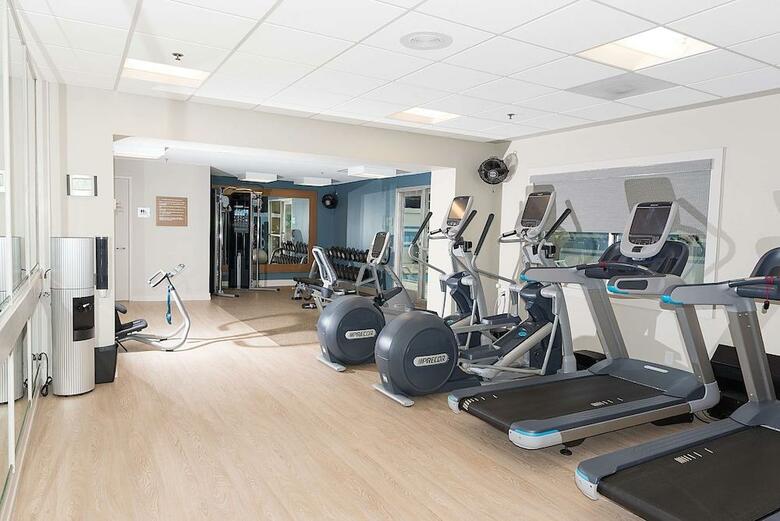 Doubletree Hotel Charlotte-gateway Village