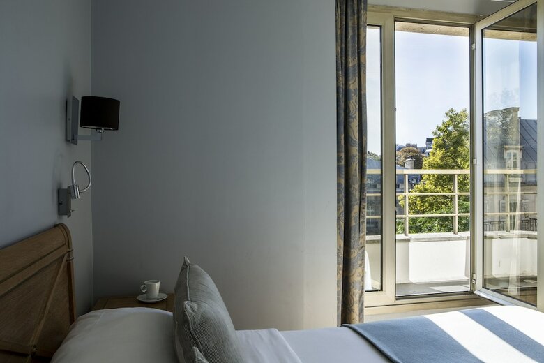 Hotel Royal Garden Champs-elysees