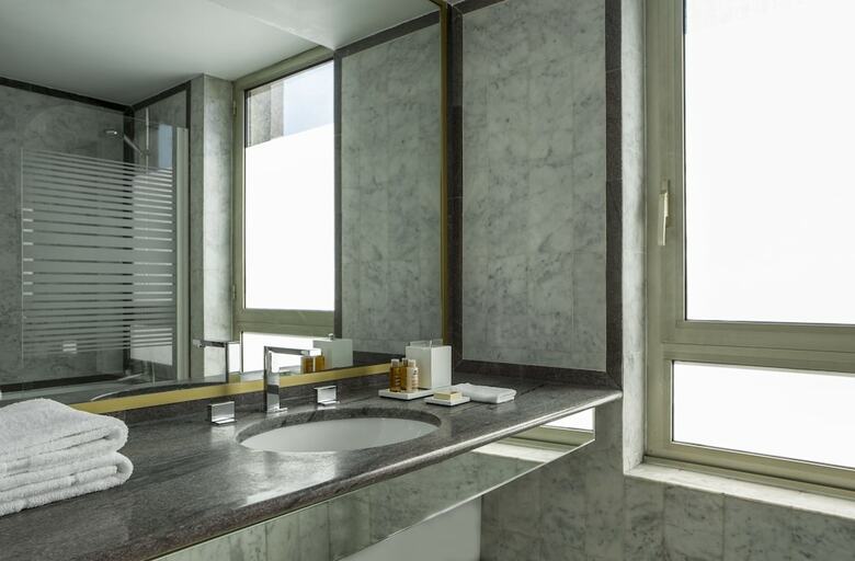 Hotel Royal Garden Champs-elysees