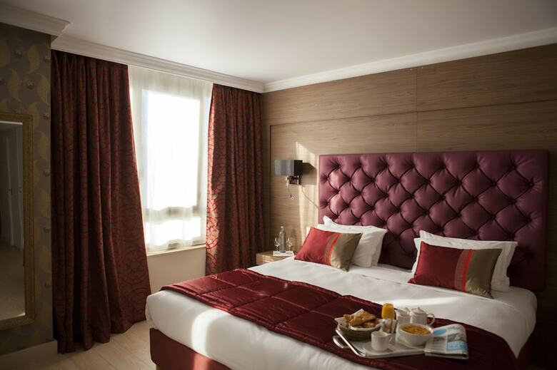 Hotel Royal Garden Champs-elysees