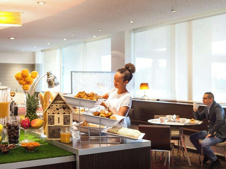 Hotel Novotel Paris La Defense