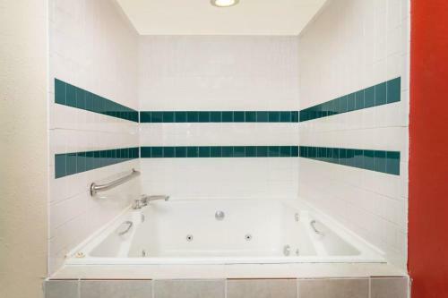 Hotel Super 8 By Wyndham North Little Rock/mccain