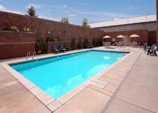 Hotel Comfort Inn & Suites