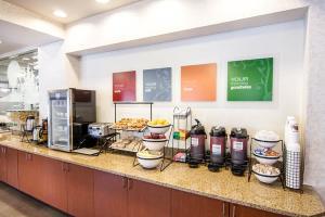 Hotel Comfort Inn & Suites