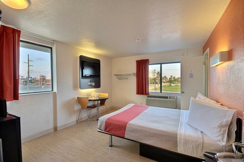 Hotel Motel 6 South Padre Island