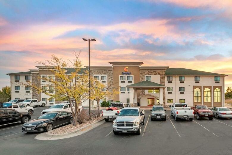 Hotel Quality Inn & Suites
