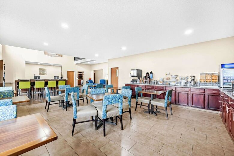 Hotel Quality Inn & Suites
