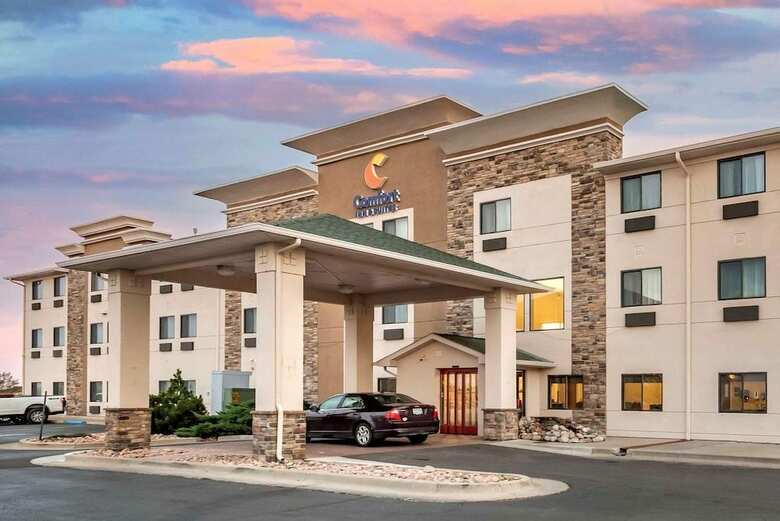 Hotel Quality Inn & Suites