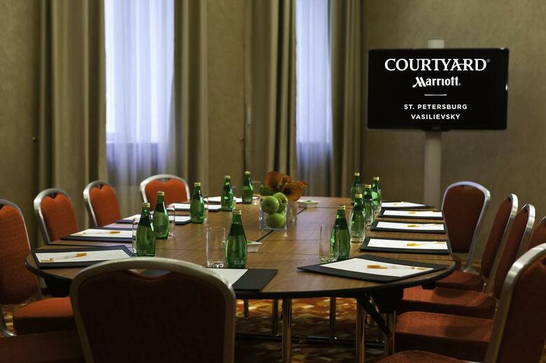 Hotel Courtyard By Marriott St. Petersburg Vasilievsky