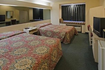 Hotel America�s Best Value Inn & Suites