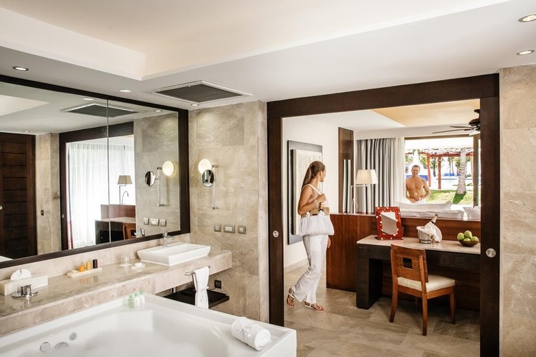 Barcelo Maya Beach Hotel